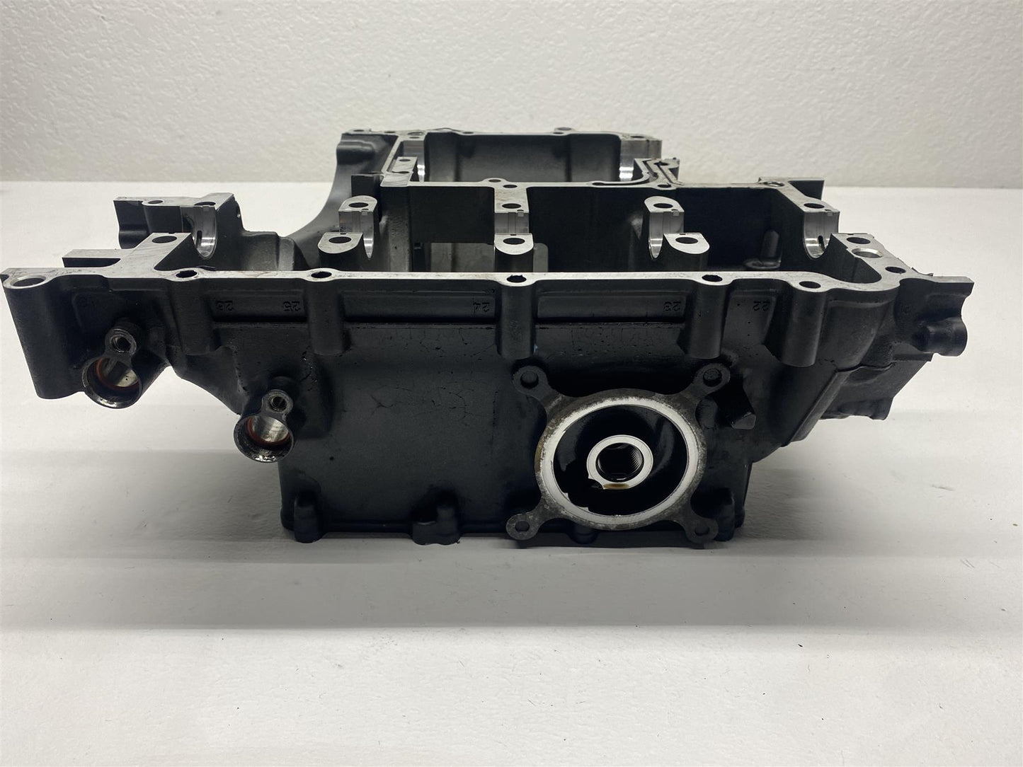 2009 Yamaha YZF-R6 Crankcase Engine Block Motor Case OEM Cove YZF R6