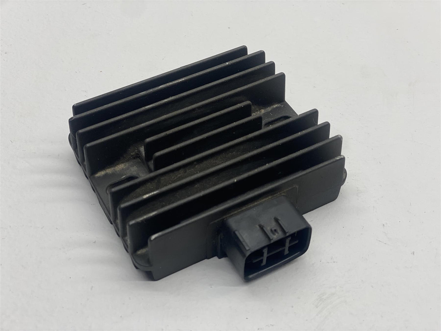 2009 Yamaha YZF-R6 Voltage Regulator Rectifier OEM 4XY-81960-00-00 YZF R6