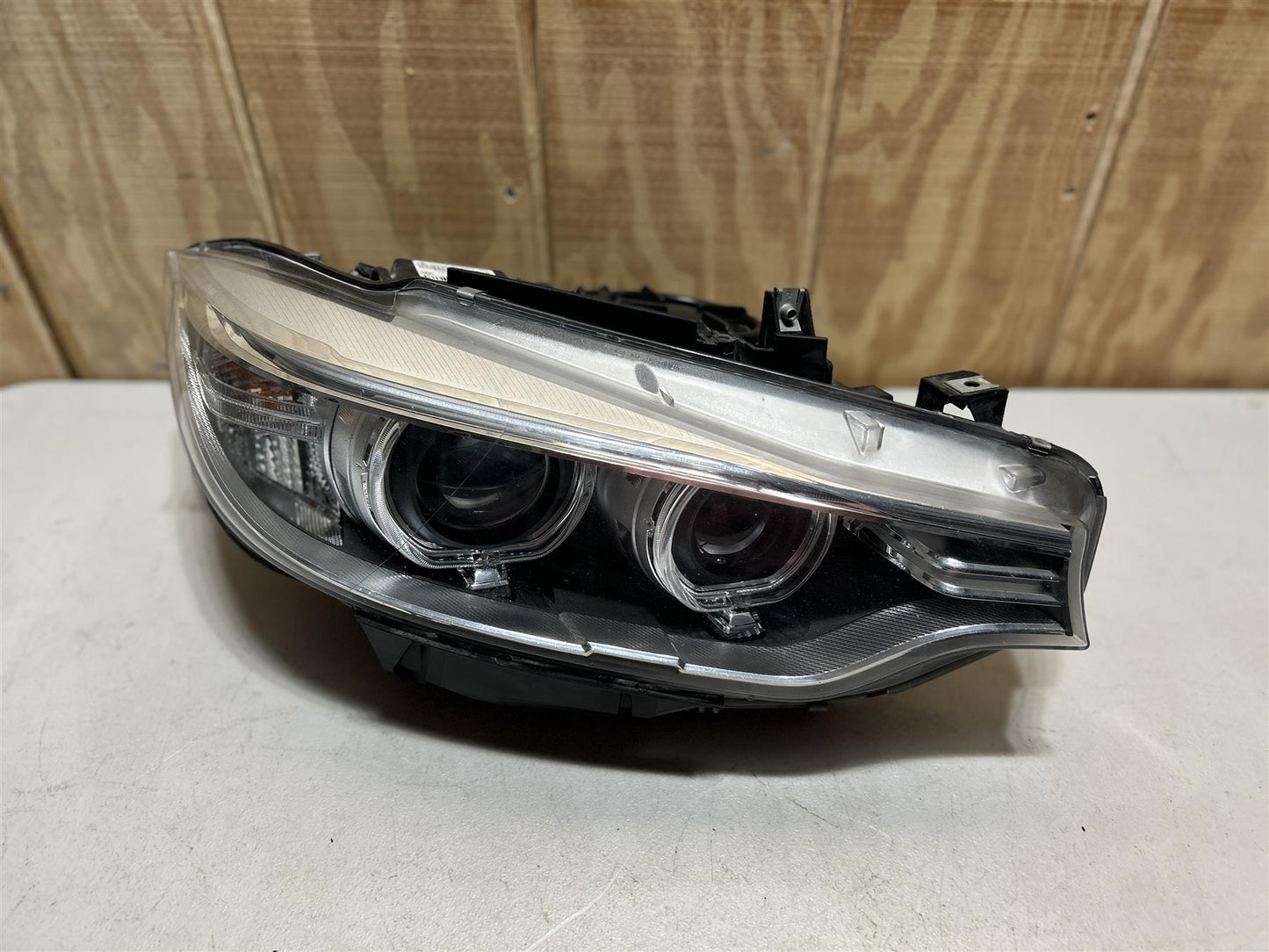 2016 BMW M4 Passenger Headlight Assembly OEM 2015-2020