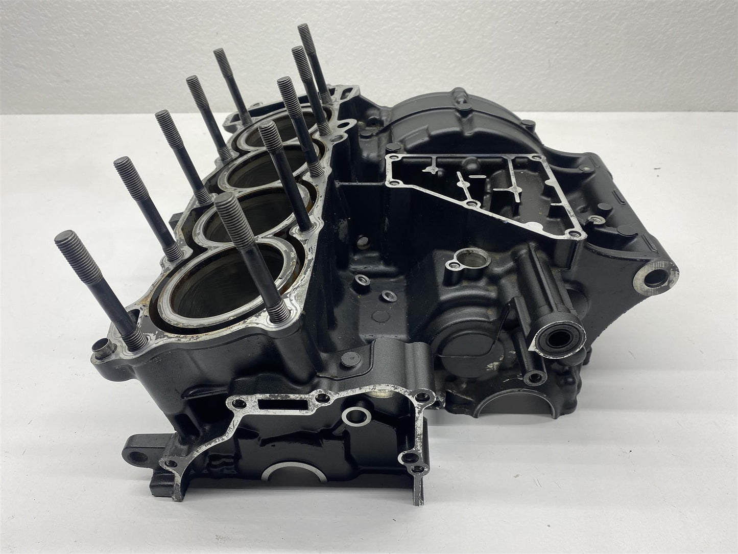 2009 Yamaha YZF-R6 Cylinder Block Engine OEM 2C0-15100-08-00 YZF R6