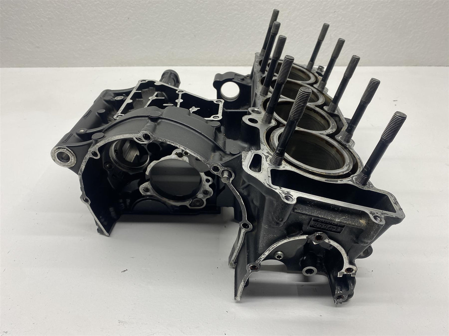 2009 Yamaha YZF-R6 Cylinder Block Engine OEM 2C0-15100-08-00 YZF R6