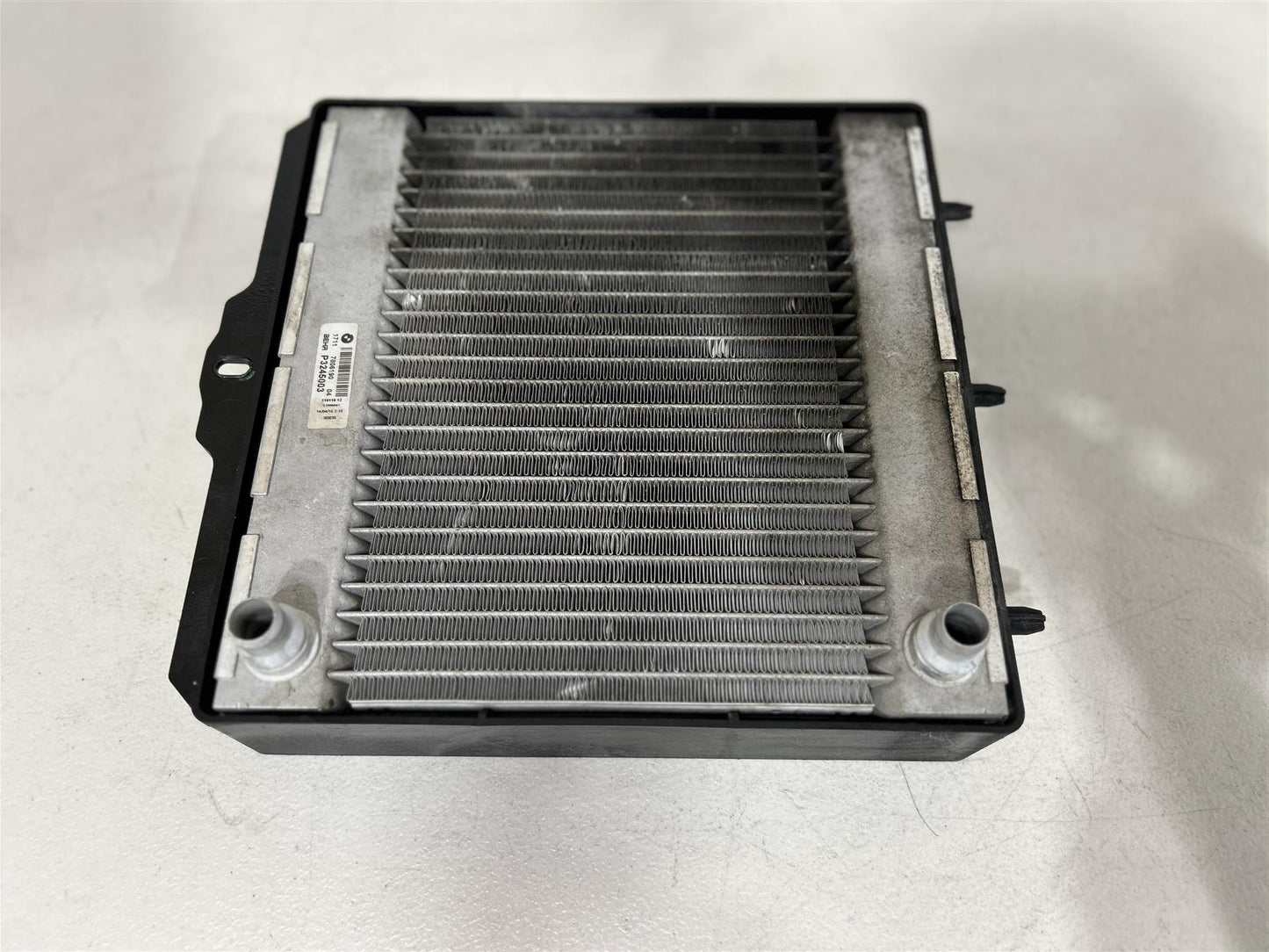 2016 BMW M4 Right Passenger Side Radiator OEM 7806190 2015-2020