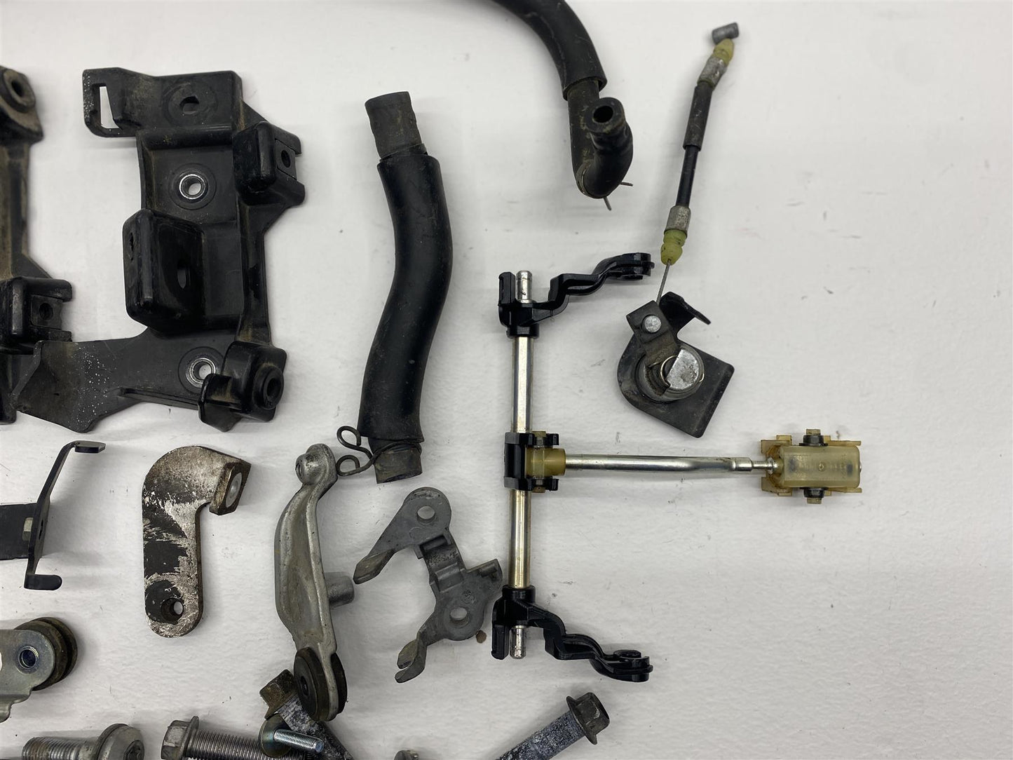 2009 Yamaha YZF-R6 Miscellaneous Bolt Kit OEM Pivot Hardware Assembly YZF R6