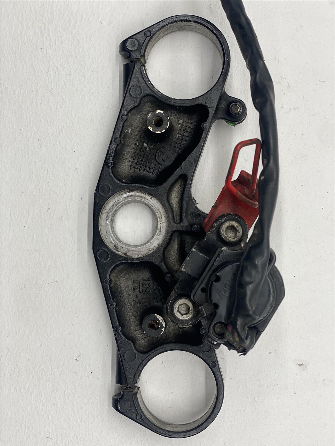 2009 Yamaha YZF-R6 Upper Triple Clamp Ignition OEM Assembly YZF R6