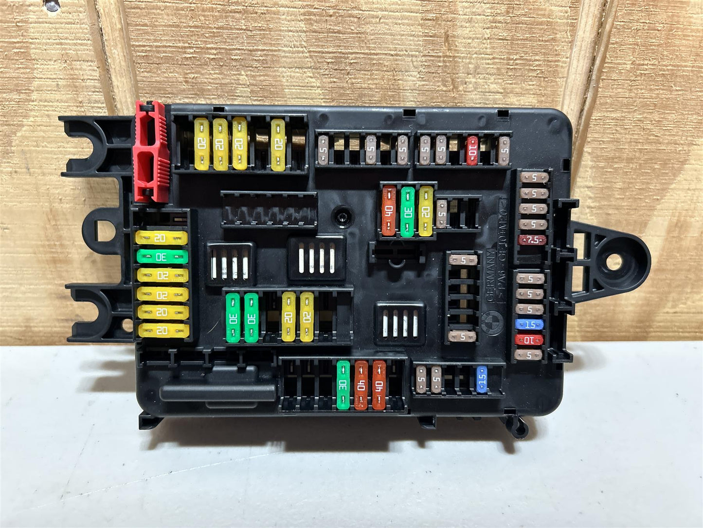 2016 BMW M4 Rear Power Distribution Fuse Box OEM 9369070 2015-2020