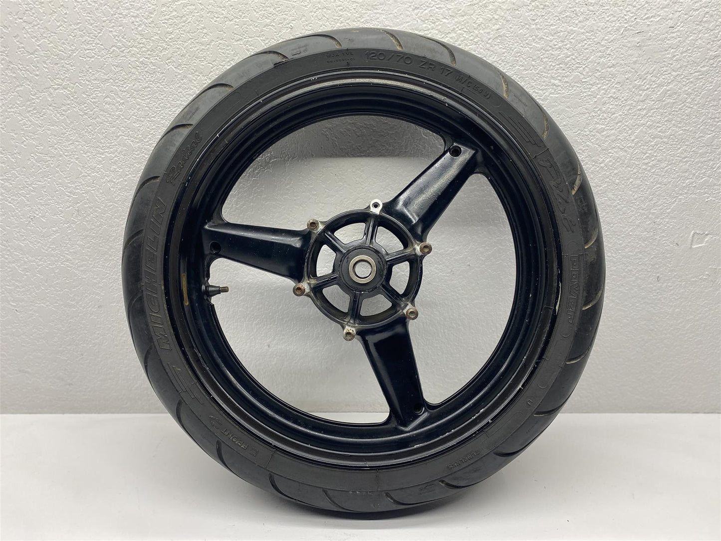 2009 Yamaha YZF-R6 Front Wheel OEM 17 Inch Tire Rim Hub 5SL-25168-00-2X YZF R6