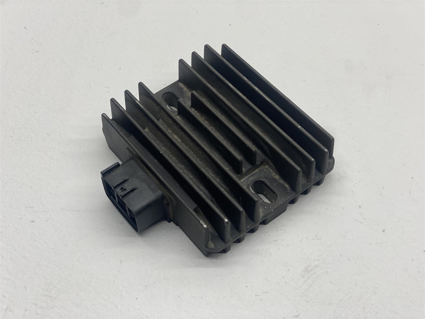 2009 Yamaha YZF-R6 Voltage Regulator Rectifier OEM 4XY-81960-00-00 YZF R6